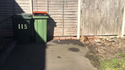 Business waste management team in Wood Green